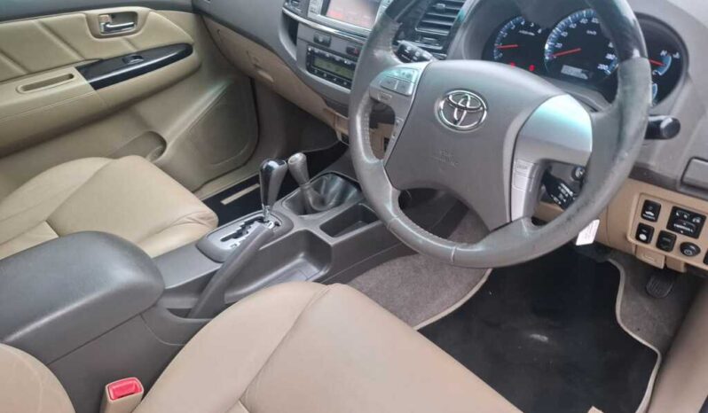 2012 TOYOTA FORTUNER 3.0D-4D 4X4 A/T full