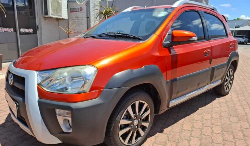 2015 TOYOTA ETIOS CROSS 1.5 Xs 5Dr full
