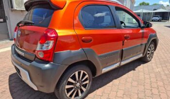 2015 TOYOTA ETIOS CROSS 1.5 Xs 5Dr full