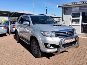 TOYOTA FORTUNER 3.0D-4D R/B A/T