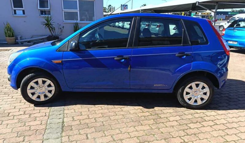 2015 FORD FIGO 1.4 AMBIENTE full