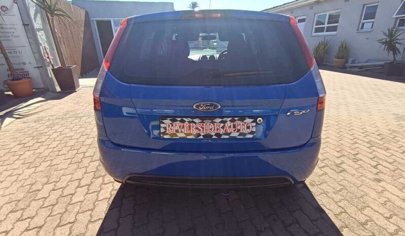 2015 FORD FIGO 1.4 AMBIENTE full