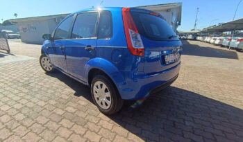 2015 FORD FIGO 1.4 AMBIENTE full
